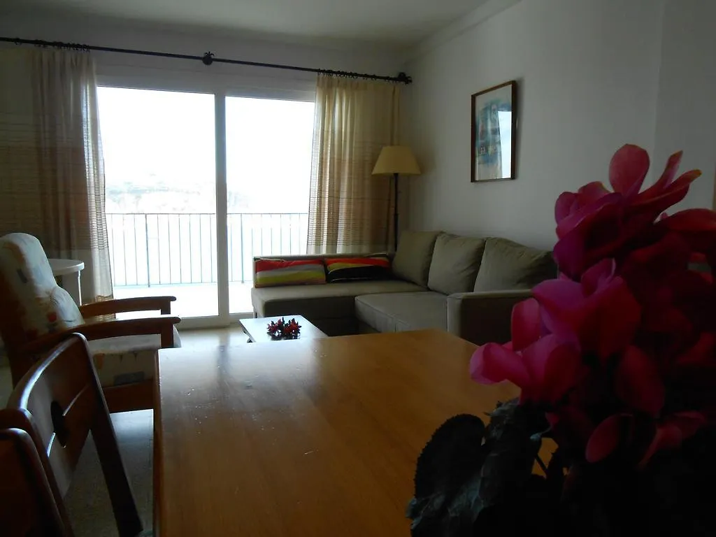 Apartaments Mercedes Sant Feliu de Guixols 0*,  Spain