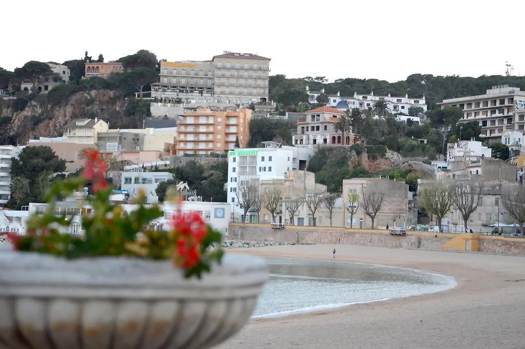 Apartment Apartaments Mercedes Sant Feliu de Guixols
